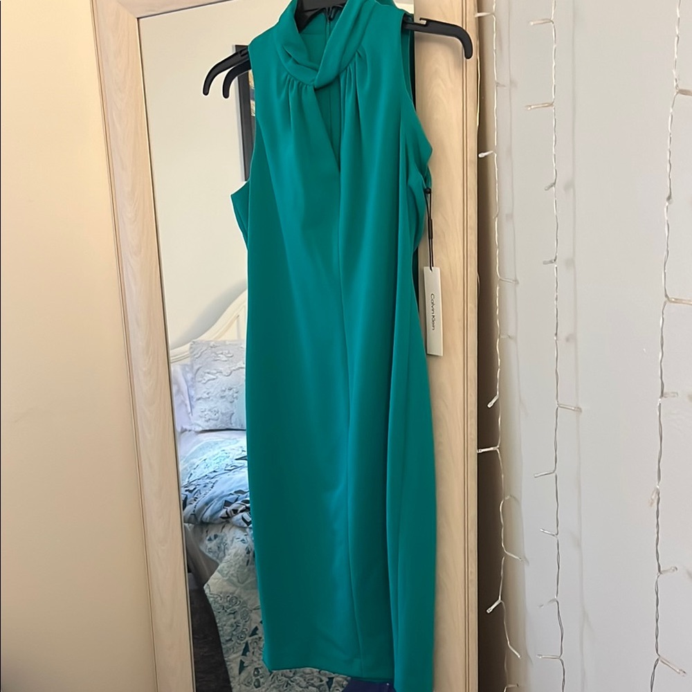 Calvin Klein Elegant Teal Sleeveless Dress